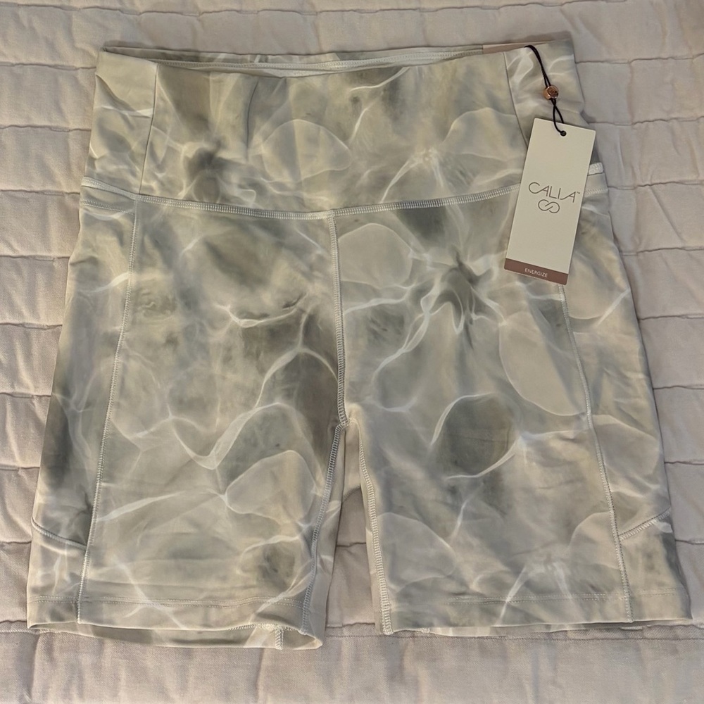 CALIA by Carrie Underwood Marble Pattern 5” High Rise Energize Bike Shorts
